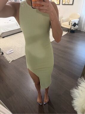 Wilfred Light Green Sleeveless Ribbed Midi Dress with Side Slit